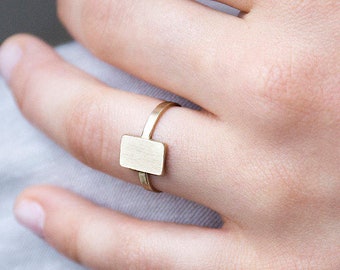 Anillo de sello de oro macizo, delicado anillo de oro amarillo de 14 quilates, anillo rectangular grabado, anillo de nombre moderno, anillos personalizados, regalo de aniversario