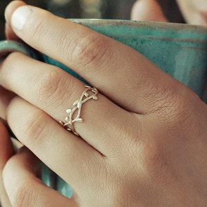 14K Gold Delicate Nature Inspired Ring, Gold Leaf Branch Ring, Wreath Crown Wedding Ring image 2