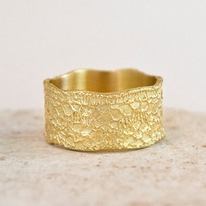 18K Solid Gold Lace Ring, Unique Wedding Bands For Women, Statement Wide Gold Band Ring, Handmade Jewelry, Yellow Gold Wedding Ring