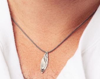 Collier Ajustable Pendentif Surf Bois Peint Main - Noir Et Fleur - Unisexe Neuf Sans Emballage