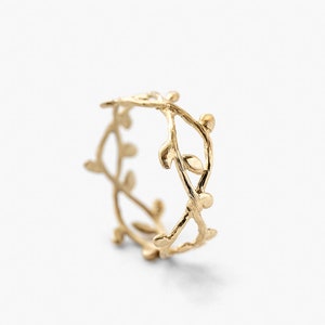 14K Gold Delicate Nature Inspired Ring, Gold Leaf Branch Ring, Wreath Crown Wedding Ring image 3