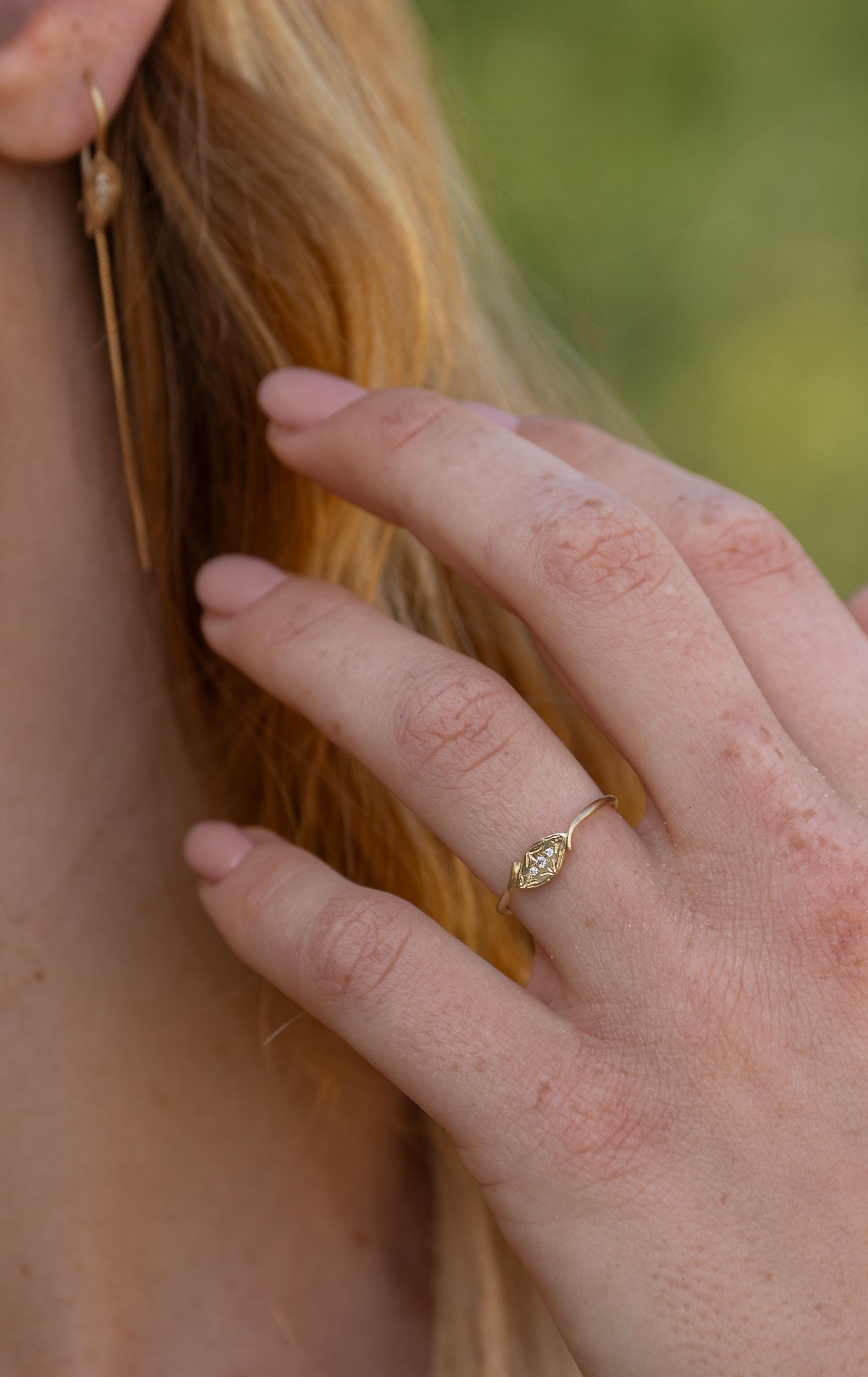 Nature Inspired 14K Gold Diamonds Feather Engagement Ring, Three Diamond Ring, Handmade Organic Branch Band, Dainty Minimalist Gold Ring