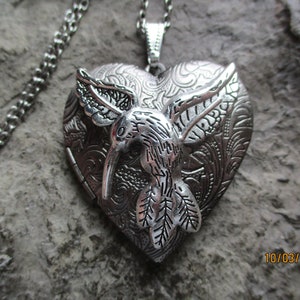 Silver Plated Hummingbird Heart Lockets - Great Quality - Bird - Bird Lover - Bird Watcher - Photos, Stash, Keepsakes, Unique