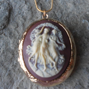 Three Dancing Women, Graces, Muses,Angels Cameo Gold Plated Locket - High Quality - Weddings, Photos, Keepsakes