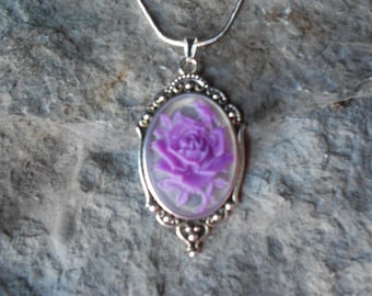 Stunning Lilac - Purple - Lavender Rose Cameo Pendant Necklace- Great Quality