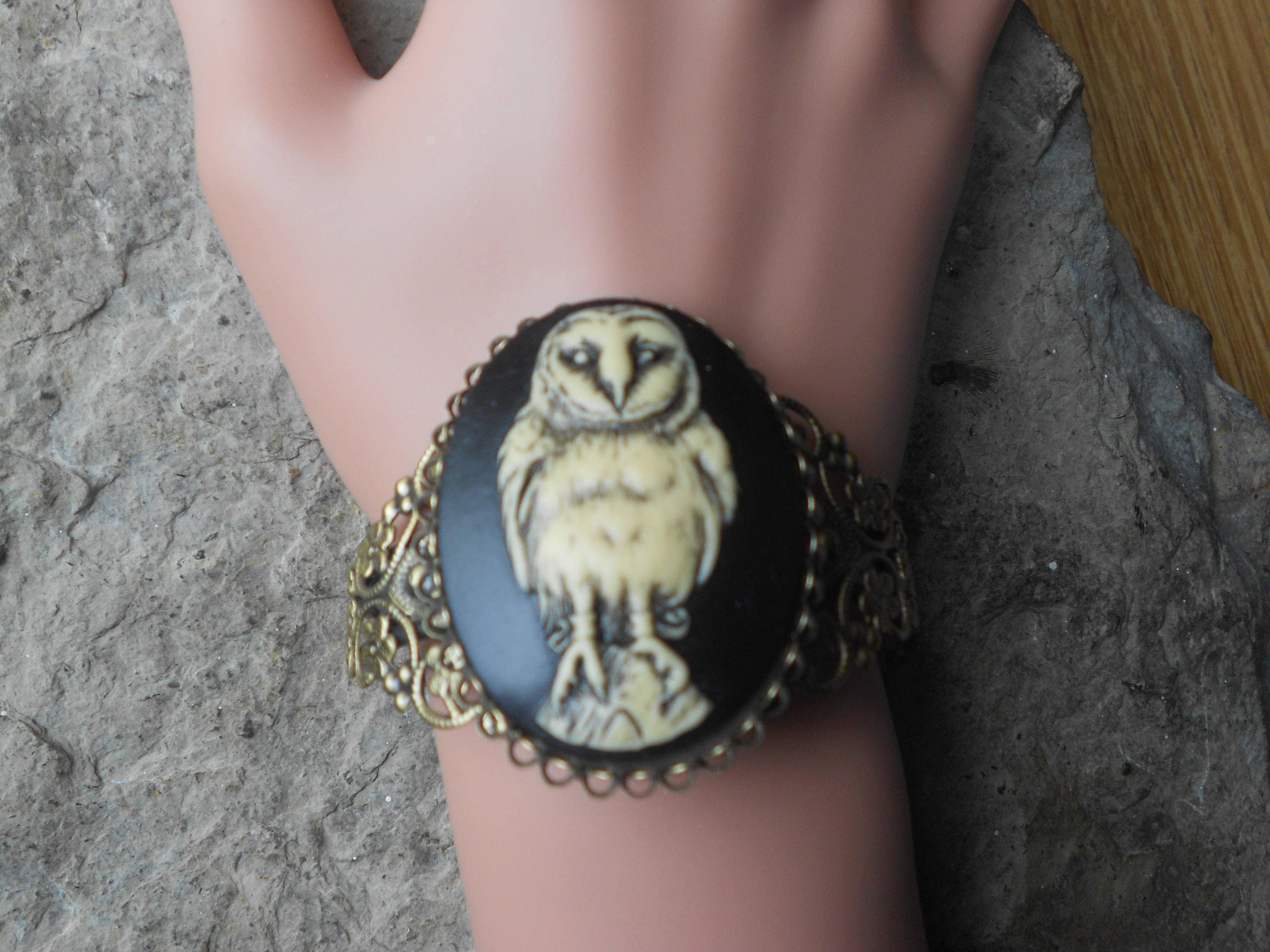 Spooky Barn Owl (Hand Painted Cameo) Bronze Filigree Bracelet - Great Quality - Goth - Steampunk - O
