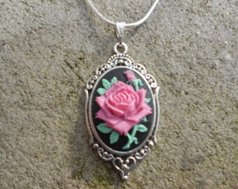 Stunning Purple/Magenta/Pink Rose Cameo Pendant Necklace---.925 plated 22" Chain--- Great Quality