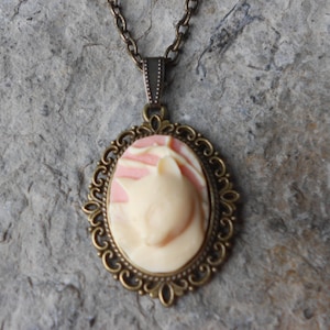 Kitty Cat Cameo Necklace - Bronze Setting, Bronze Chain Vintage Look- Gifts, Christams
