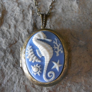 LOCKET--Stunning Seahorse Pendant Lockets-  2" long--- Bronze - Antique Look--- Great Quality!! Nautical, Tropical, Sea, Ocean