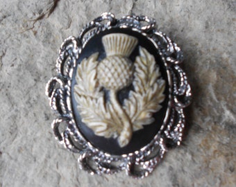 2 in 1 - Scottish Thistle Cameo - Hand Painted -  Brooch/Pin/Pendant - Scotland - Beautiful Detail and Great Quality!!!! Christmas, Holiday