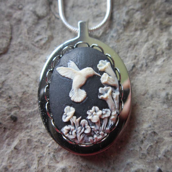 Choisissez Black or Purple - Hummingbird Cameo Stainless Steel Urn Necklace - Ashes -Locket of Hair- Bird - Memorial - Urn