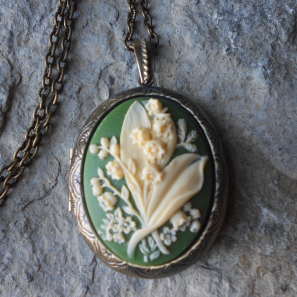 Bronze Cameo Locket!!! Lily of the Valley!!! Gorgeous Colors!!! High Quality!!!  Weddings, Photos, Keepsakes