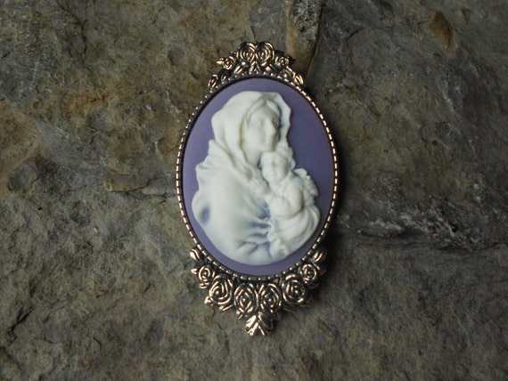 Superbe Broche Ancienne Avec Un Grand Camée - Or Jaune, Style Boucle, Origine France