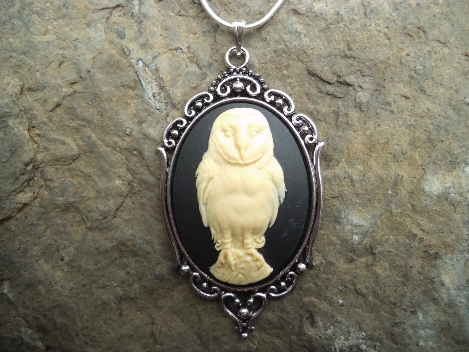 Stunning Barn Owl (on a black background) Cameo Pendant Necklace--2" Long---.925 plated 22"