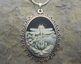 Stunning Dragonfly (on a black background) Cameo Pendant Necklace---.925 plated 22" Chain--- Great Quality