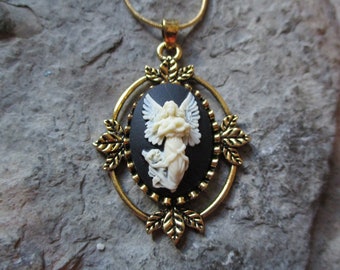 Collar con camafeo de ángel de la guarda ascendente, chapado en oro o plata, religioso, navideño, de Pascua, con enredaderas y hojas.