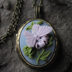 Choose Bronze, Gold or Silver - Butterfly Locket - Lavender - Green - Blue - Spring - Summer - Photo - Keepsake Bridal - Wedding