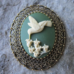 2 in 1 - Hummingbird and Flowers Cameo Brooch/Pin/Pendant Beautiful Detail and Great Quality - Green - Spring, Summer, Unique, Humming Bird
