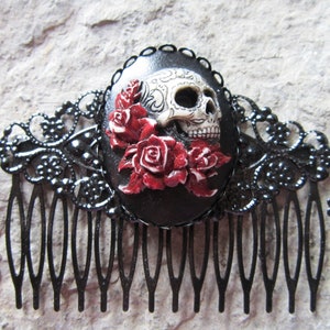 Hand Painted Pair of Skull & Roses Cameo Black Filigree Hair Combs -Hair Accessory -Hair Clips - Barrettes - Goth Wedding image 2