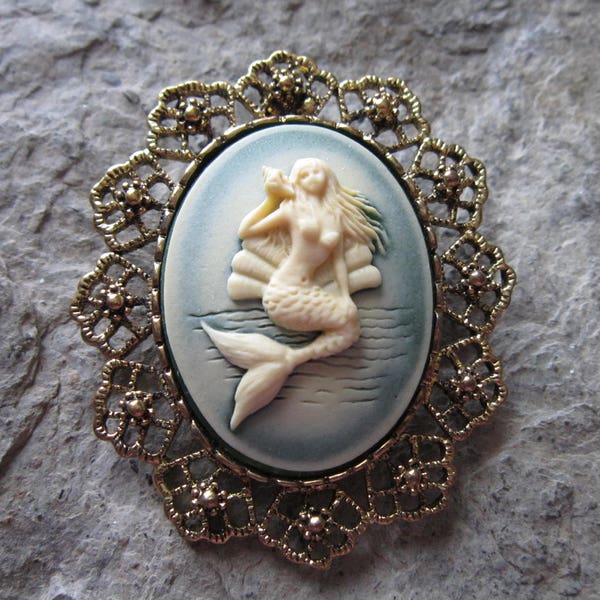 Choose Mermaid Holding Shell or Mermaid in Waves - 2 in 1 - Mermaid Cameo Brooch/Pin/Pendant - Green -Tropical - Vacation - Cruise - Unique