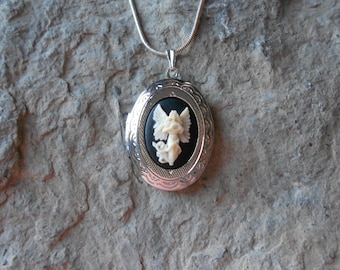 Cameo Locket!!! Flying Guardian Angel - .925 Silver Plated -  High Quality!!!  Weddings, Photos, Keepsakes