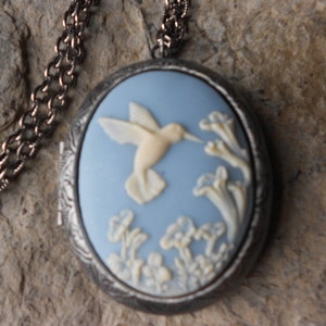 Choose Blue, Black or Purple - Hummingbird Antiqued Silver Plated Locket- High Quality!!! Wedding - Photos, Keepsakes