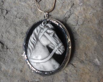 LOCKET (hand painted)--Stunning Horse Pendant Locket--  2" long---.925 plated 22" Chain--- Great Quality