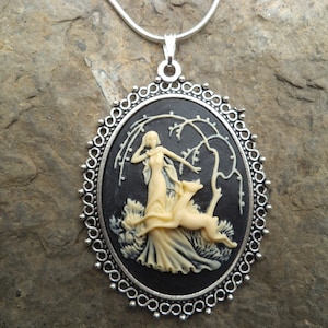 Stunning Goddess Diana with Deer Cameo Pendant Necklace---.925 plated 22&quot; Chain--- Huntress -  Great Quality