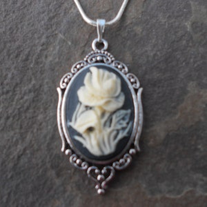 Stunning Iris Cameo Pendant Necklace cream on black.925 plated 22 Chain Great Quality image 1