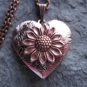 Rose Gold Plated Heart Shaped Locket with a Sunflower - Daisy - High Quality - Weddings, Photos, Keepsakes, Flower, Floral