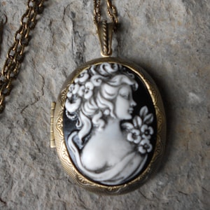 CAMEO LOCKET-- Victorian Woman Portrait Cameo - Hand Painted -  2&quot; long--- Bronze - Antique Look--- Great Quality!!