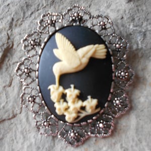 2 in 1 - Hummingbird and Flowers Cameo Brooch/Pin/Pendant Beautiful Detail and Great Quality!!! Black - Spring, Summer, Unique, Humming Bird