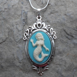 Stunning Mermaid Cameo Pendant Necklace---.925 plated 22&quot; Chain--- Great Quality!!!  Nautical, Ocean, Sea