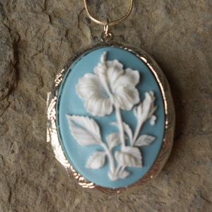 Cameo Locket!!! White Flowers on sky blue!!! Gorgeous Colors!!! High Quality!!!  Weddings, Photos, Keepsakes