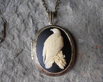 LOCKET--Stunning American Bald Eagle Pendant Lockets-  2" long--- Bronze - Antique Look - Patriotic