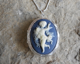 Cameo Locket!!! Angel/ Cherub on a Beautiful Blue!!! High Quality!!! Christmas, Weddings, Photos, Keepsakes