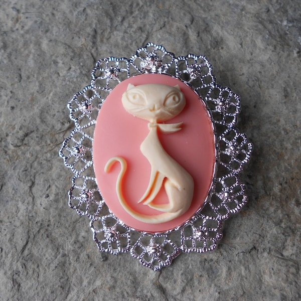 Choose Silver or Antiqued Gold - Retro Kitty Cat  Cameo-  Brooch/Pin/Pendant - Shabby Chic - Great Quality!!! Tropical
