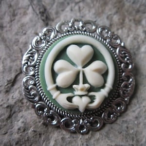 Irish Shamrock and Claddagh on Green Cameo Silver Brooch / Pin - Celtic, Ireland, Gift, Clover, St Patrick&#39;s Day
