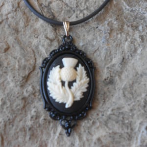 Stunning Scottish Thistle Cameo Pendant Necklace - Great Quality - Unique Piece - Scotland