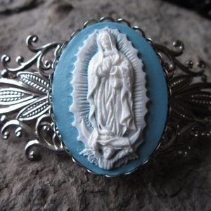 Elija Plata, Oro o Bronce - Lady of Guadalupe Cameo Filigrana Barrette - Hecho a mano - Religioso - Accesorio para el cabello Virgen María