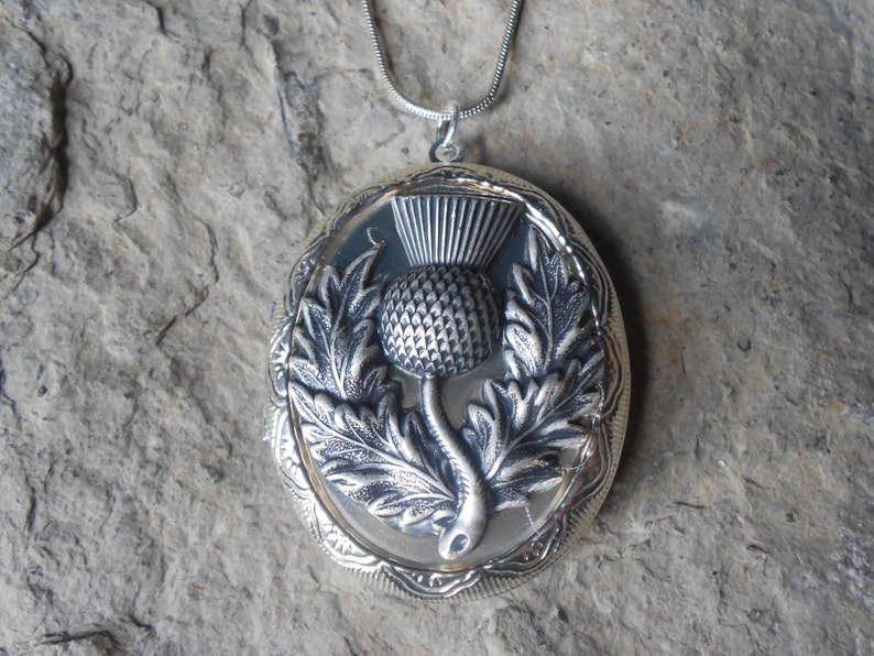 Keepsakes Scotland Emblem Christmas Scottish Thistle Locket!! Weddings High Quality!! Photos