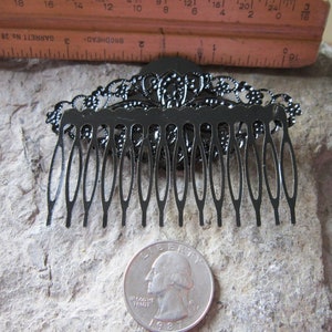 Hand Painted Pair of Skull & Roses Cameo Black Filigree Hair Combs -Hair Accessory -Hair Clips - Barrettes - Goth Wedding image 3