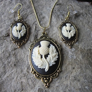 Scottish Thistle Cameo Antiqued Gold Necklace and Earrings Set- Scotland&#39;s Emblem - Quality - Scotland - Kilt