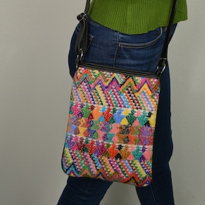 Crossbody bag purse, iPhone purse Cellphone purse, Essential things purse, Embroidered bag, Huipil bag, Guatemalan crossbody bag Small purse