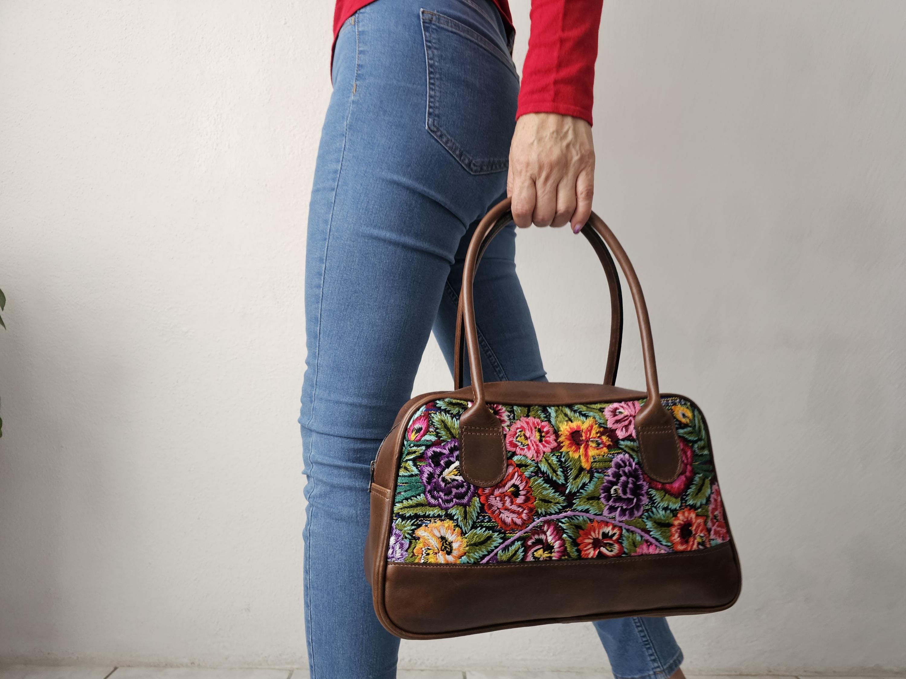 刺繍入り花柄トップハンドルバッグ：グアテマラレザーハンドバッグ 