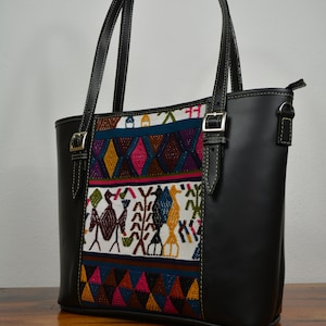 Guatemalan shoulder bag, Overnight Travel Tote, Leather weekender bag, Guatemalan embroidered bag, Huipil tote bag, Travel bag