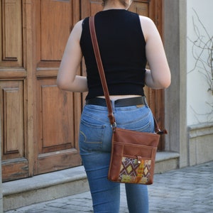 Bolsa crossbody feminina, bolsa de couro genuíno, bolsa guatemalteca, bolsa floral bordada, bolsa de viagem, bolsa de ombro de couro marrom preto
