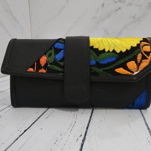 Cartera de cuero con ranuras para tarjetas de crédito, Cartera de cuero genuino, Cartera de tela Ikat, Cartera guatemalteca, Cartera floral bordada
