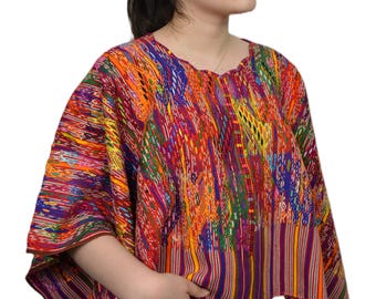 San Raymundo top, Vintage Embroidered Guatemalan Huipil Poncho: Mayan Blouse, Folk Ar