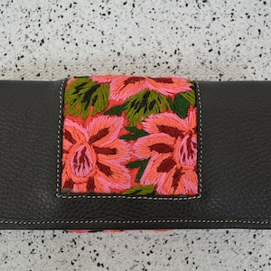 Portefeuille femme, Tri Folded Wallet, Portefeuille floral brodé, Portefeuille ethnique, Portefeuille guatémaltèque, Portefeuille en cuir véritable